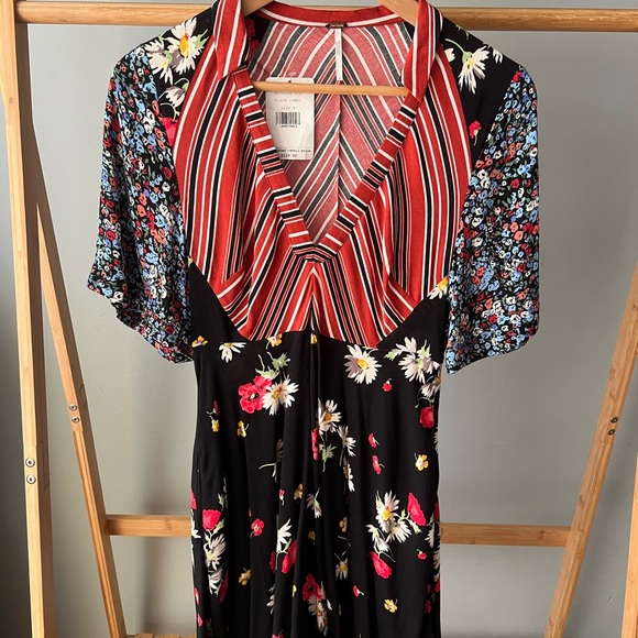 Free People ‘Mix It Up’ Printed Mini Dress size 4 NWT - Picture 6 of 6